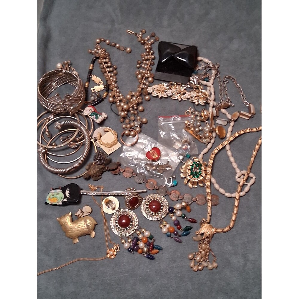 Vintage Jewelry Lot Earrings Bracelets Brooches 1+ lb
